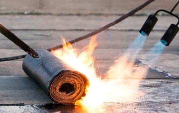 Guide asphalt flat roofing repairs